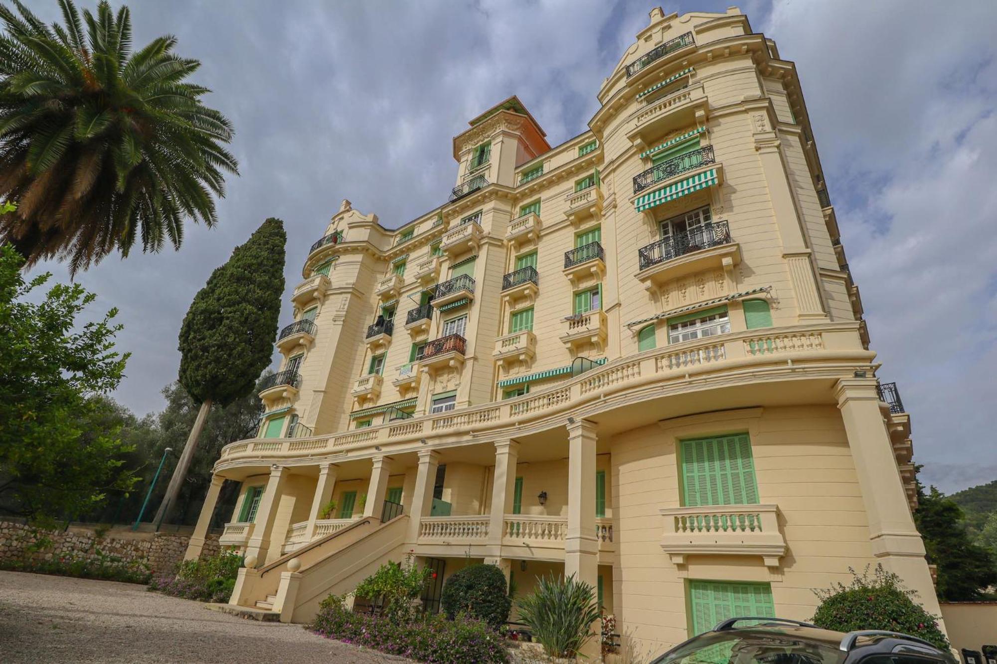 "Le Garavan Palace" Idyllique, Proche Gare Et Plage Menton Exteriör bild