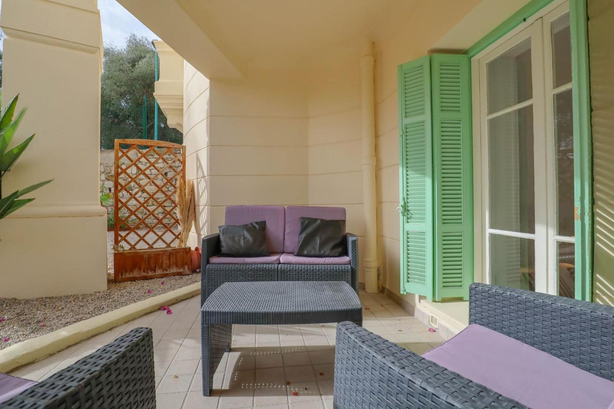 "Le Garavan Palace" Idyllique, Proche Gare Et Plage Menton Exteriör bild