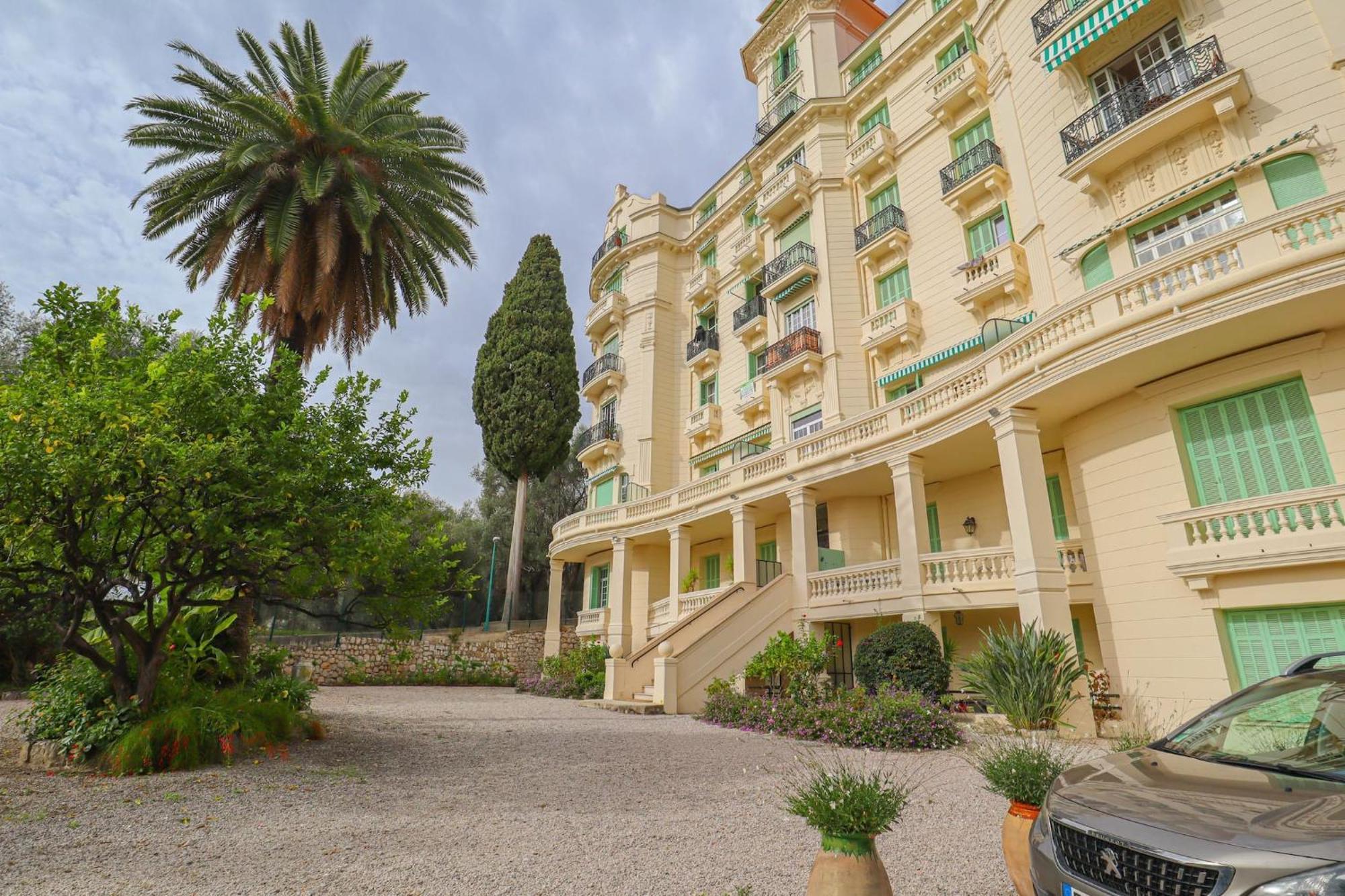 "Le Garavan Palace" Idyllique, Proche Gare Et Plage Menton Exteriör bild